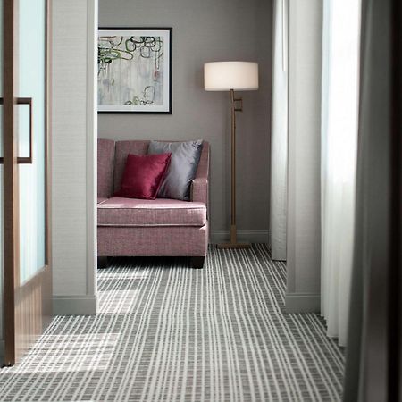 The Axis Moline Hotel, Tapestry Collection By Hilton Exterior photo