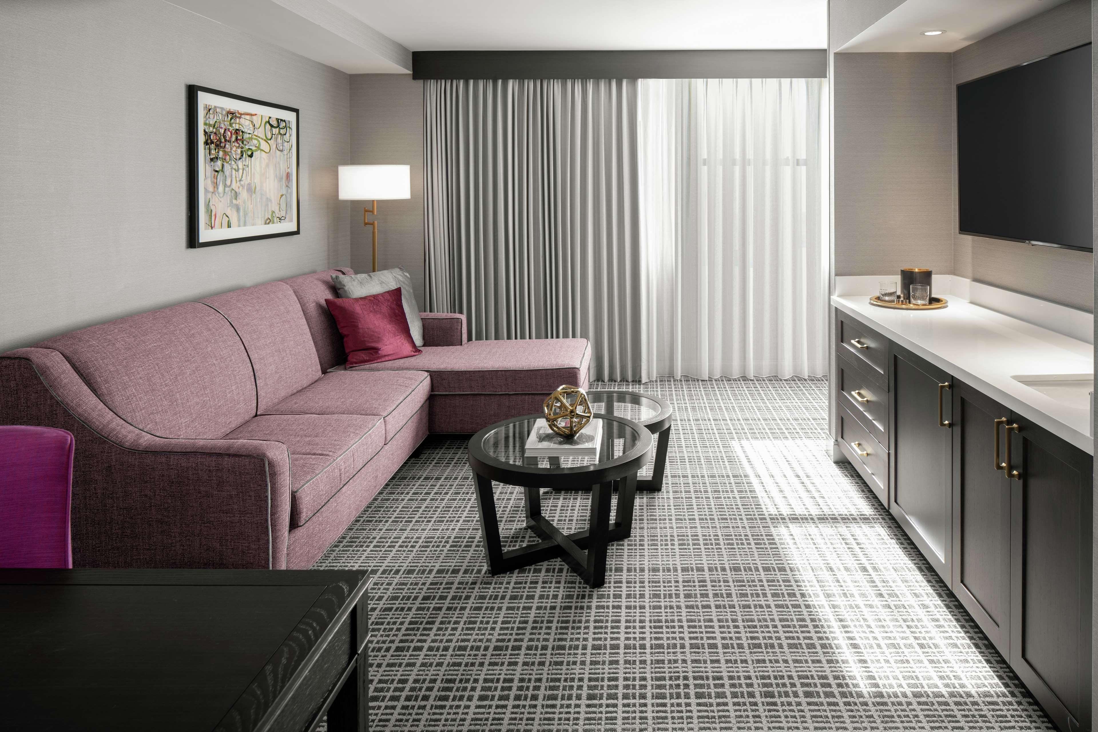 The Axis Moline Hotel, Tapestry Collection By Hilton Exterior photo