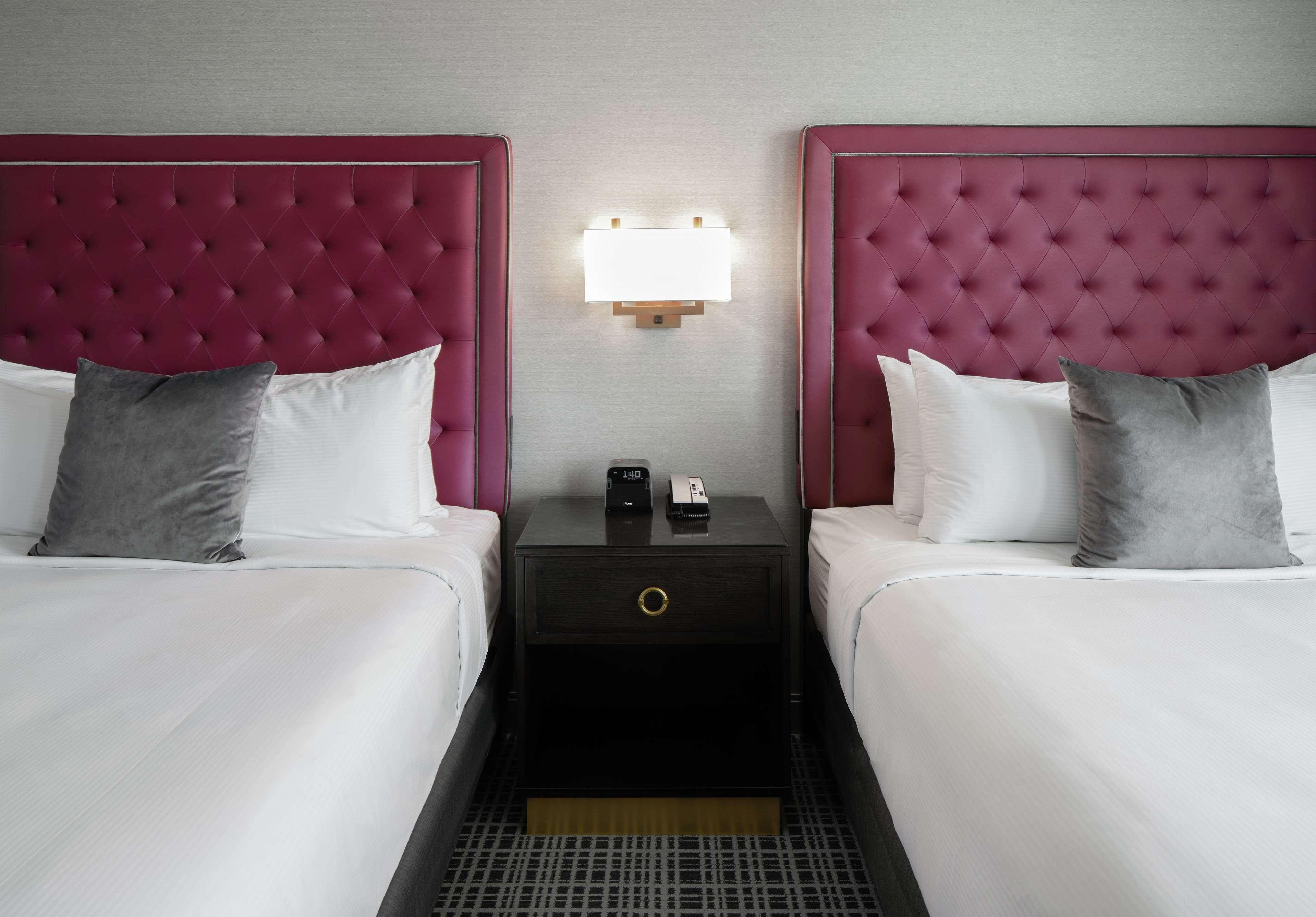 The Axis Moline Hotel, Tapestry Collection By Hilton Exterior photo