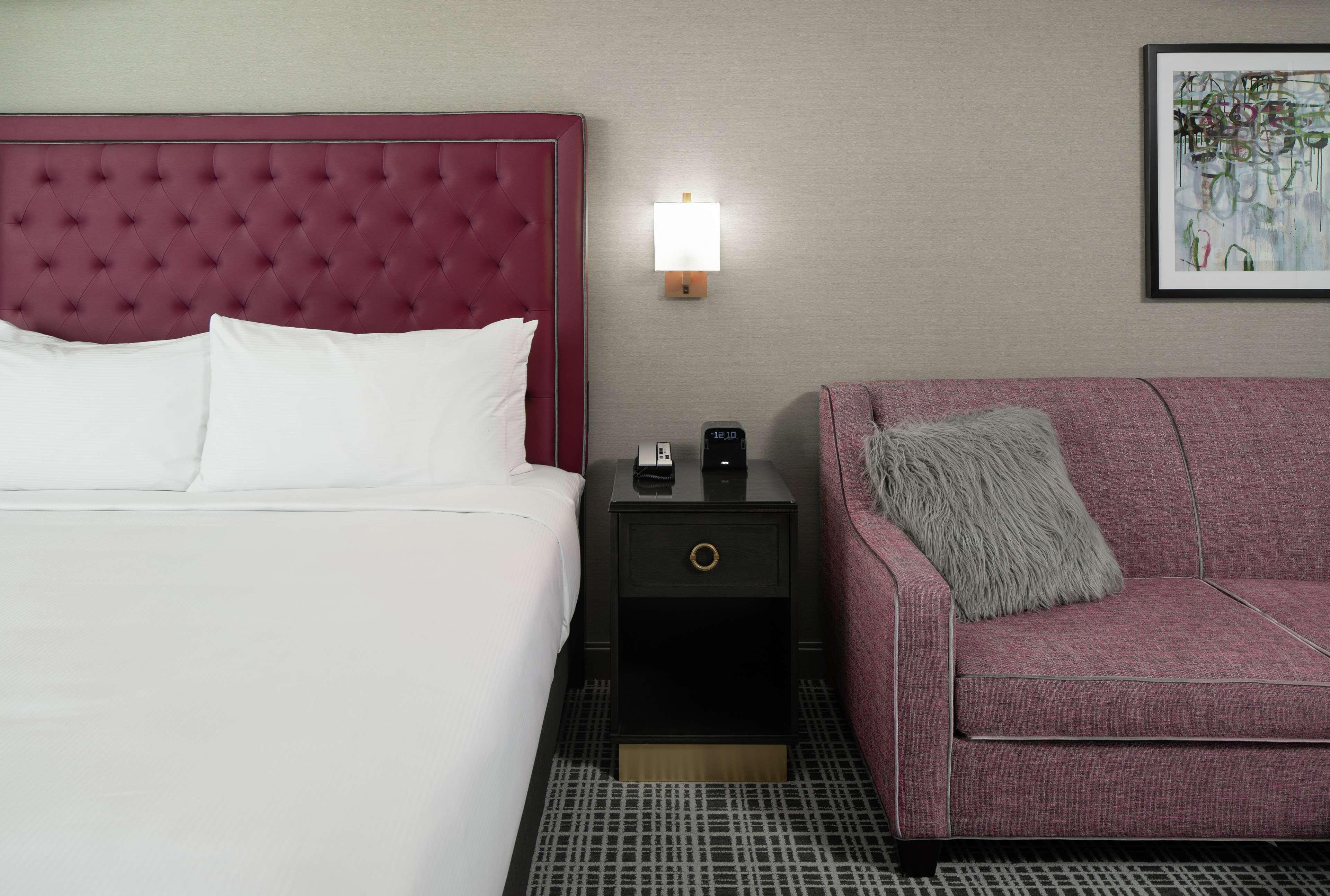 The Axis Moline Hotel, Tapestry Collection By Hilton Exterior photo