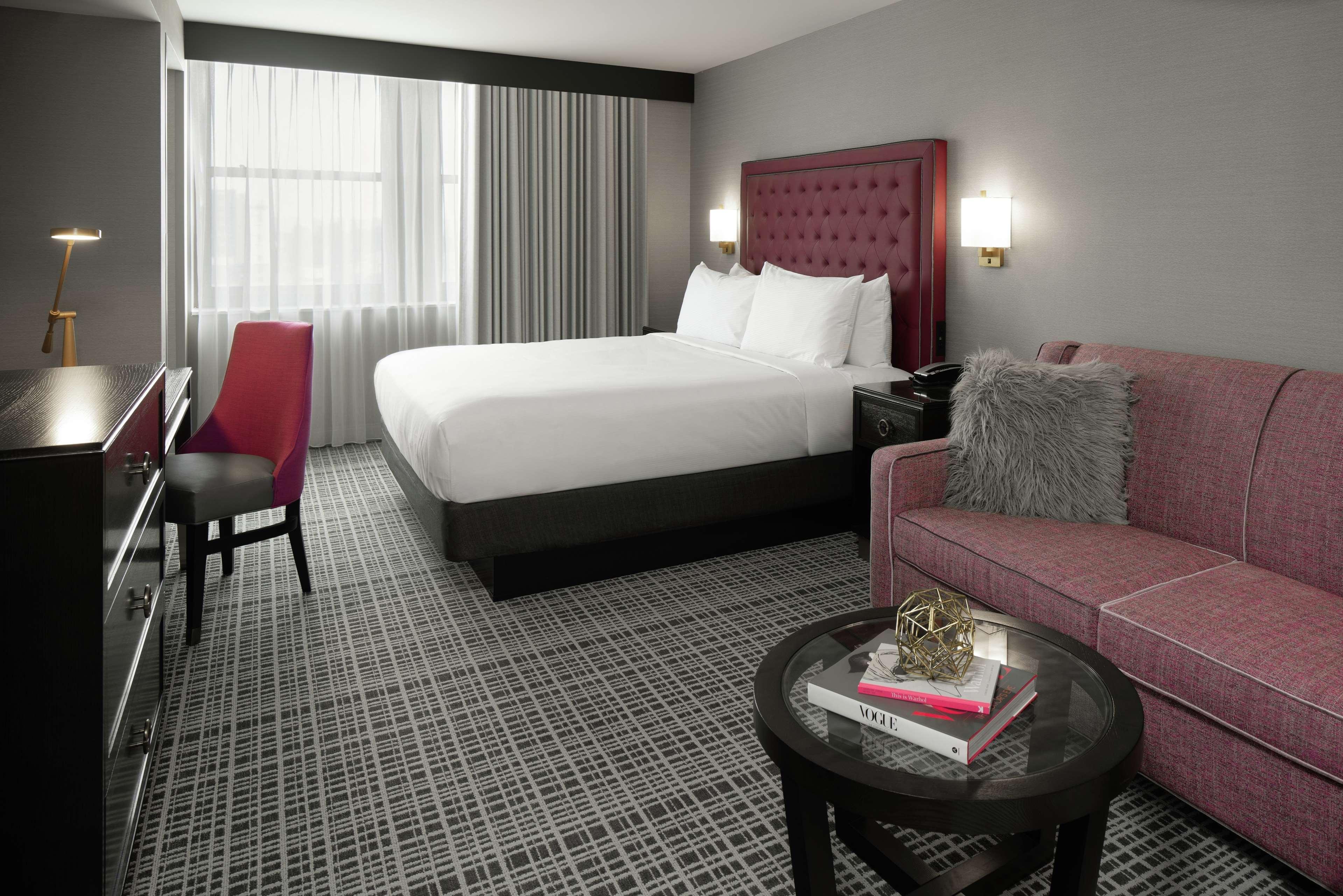 The Axis Moline Hotel, Tapestry Collection By Hilton Exterior photo